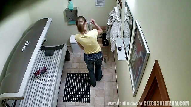 سب سے بہترین فحش :  ڈرپوک ملازم چوری کرتے ہوئے پکڑا اور آخر ہو جاتا ہے سکسی روسی بالغ ویڈیوز 